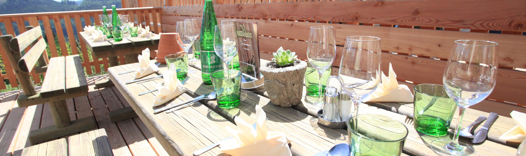 Der Tisch ist gedeckt für unsere Gäste. | © Katharina Wassler