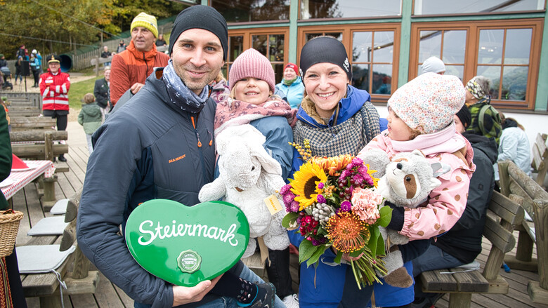 Familie Reisinger aus Passeil - unsere 100.000sten Besucher | © Norbert Ortner Familie Reisinger aus Passeil - unsere 100.000sten Besucher | © Norbert Ortner